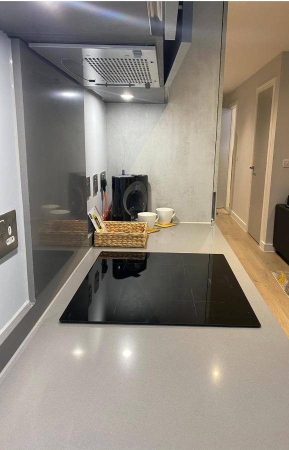 Mnitri Apartment Λούτον Εξωτερικό φωτογραφία