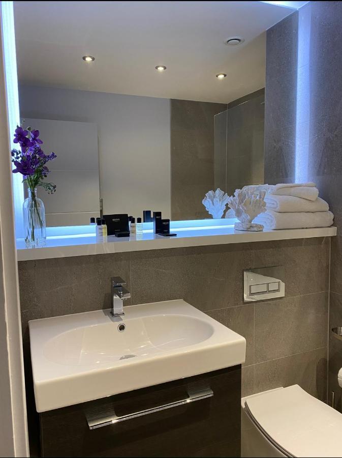 Mnitri Apartment Λούτον Εξωτερικό φωτογραφία