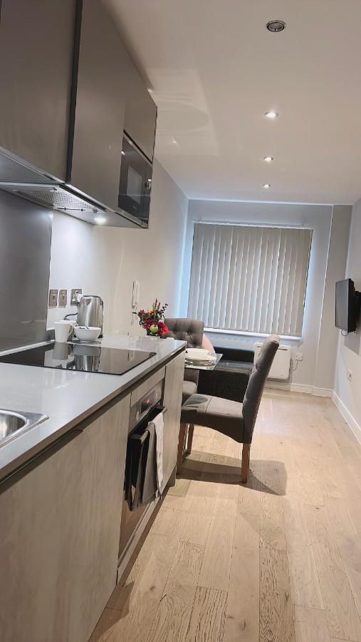 Mnitri Apartment Λούτον Εξωτερικό φωτογραφία