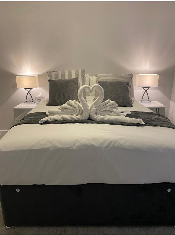 Mnitri Apartment Λούτον Εξωτερικό φωτογραφία
