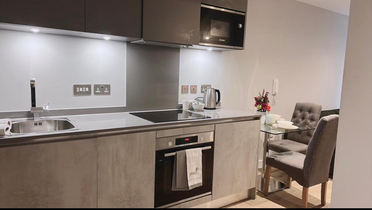 Mnitri Apartment Λούτον Εξωτερικό φωτογραφία