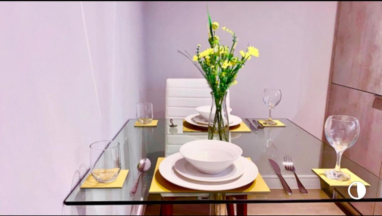 Mnitri Apartment Λούτον Εξωτερικό φωτογραφία